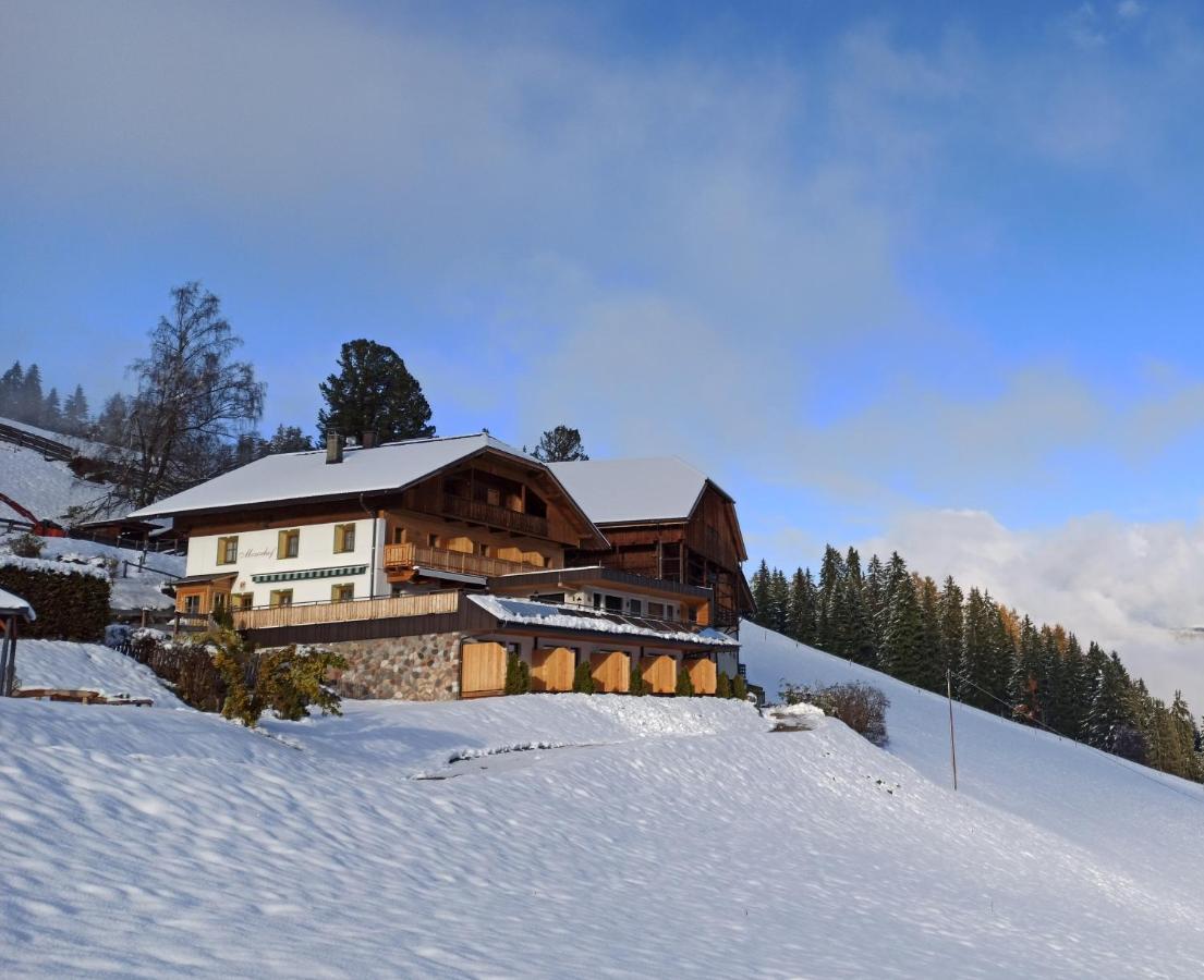 Berggasthaus Agritur Moserhof Prags Eksteriør billede