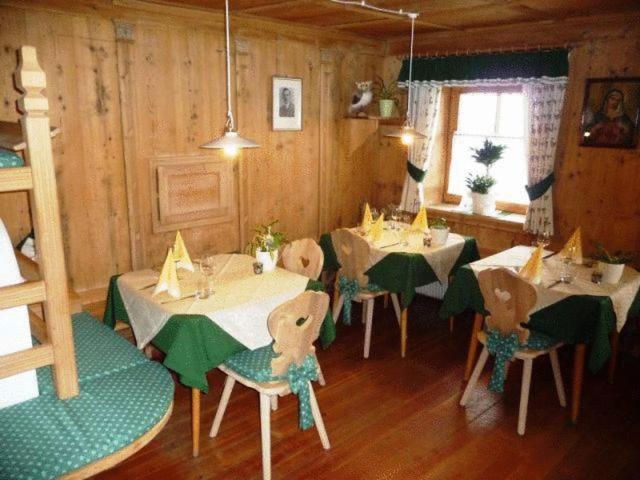 Berggasthaus Agritur Moserhof Prags Eksteriør billede